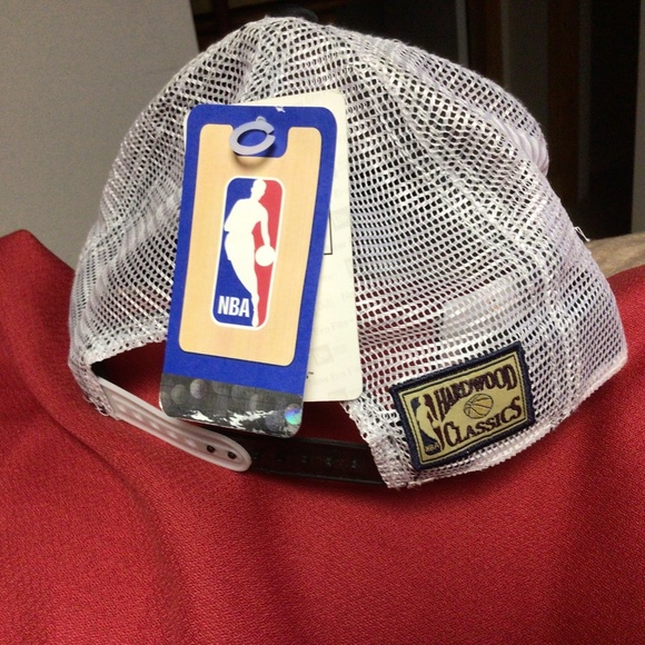 NWT CHICAGO BULLS ball cap - Picture 2 of 2